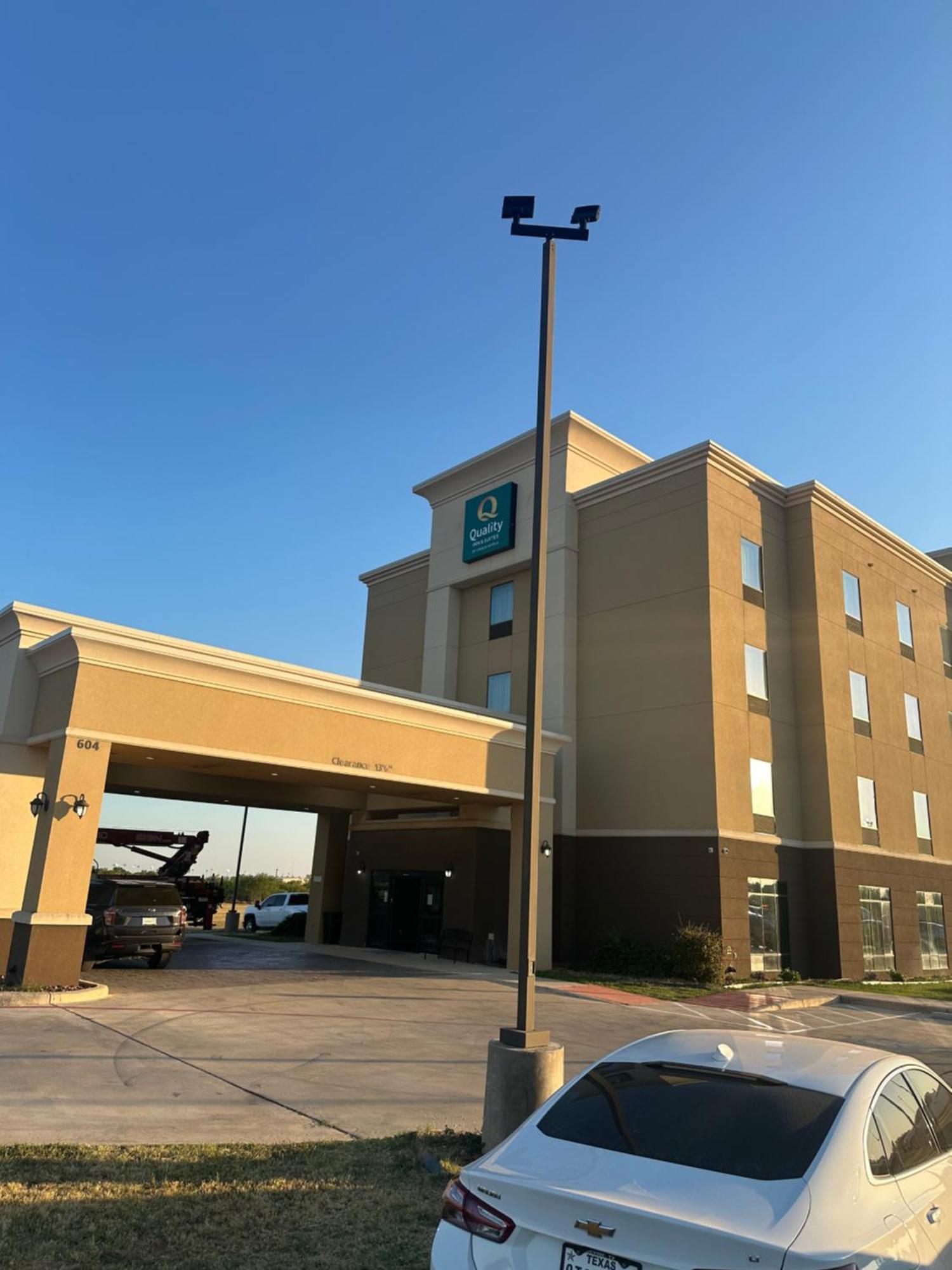 Quality Inn & Suites Pearsall Exterior foto